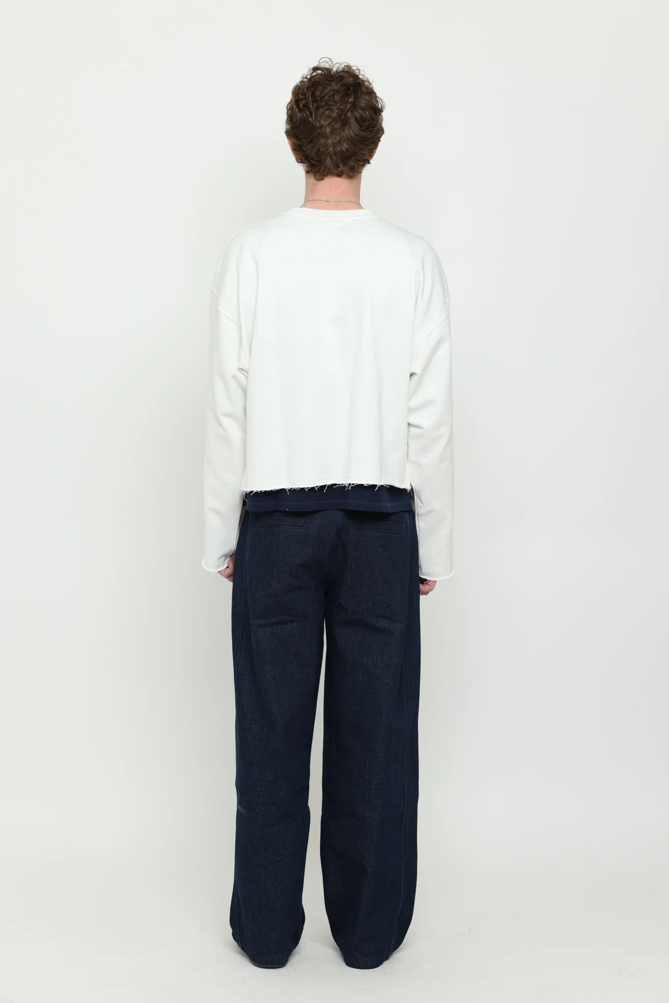 Off-White & Navy Logo Crewneck - Image 4