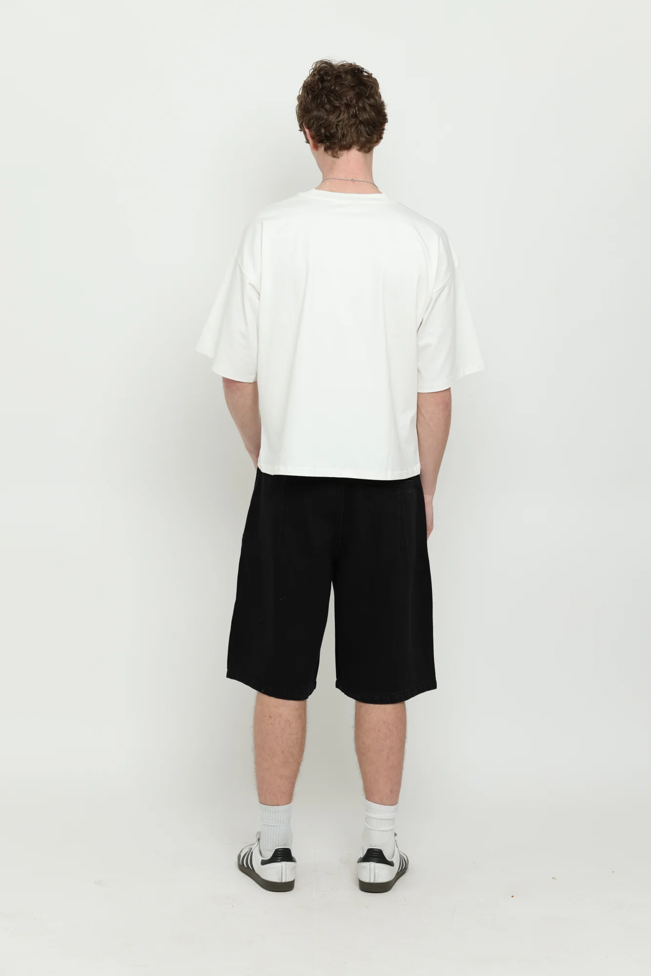 Off-White & Black Boxy Tee - Image 4